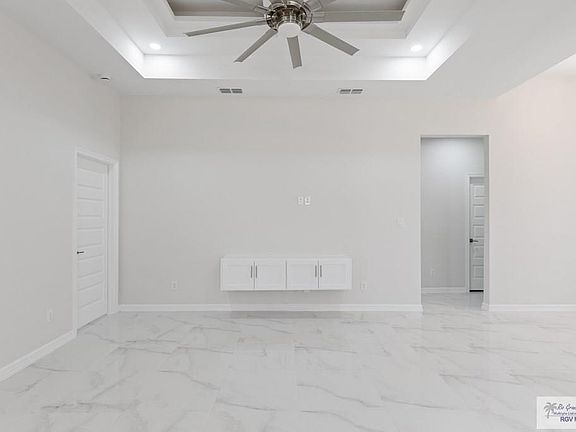 3rd image of 2208 Zinnia St