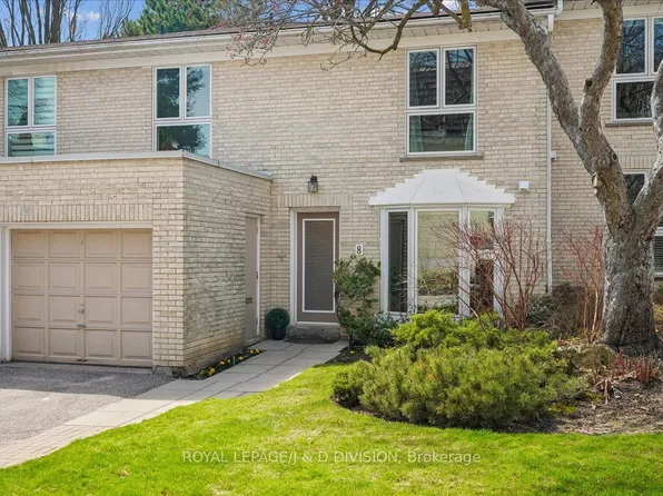 8 Crimson Millway, Toronto, ON M2L 1T6