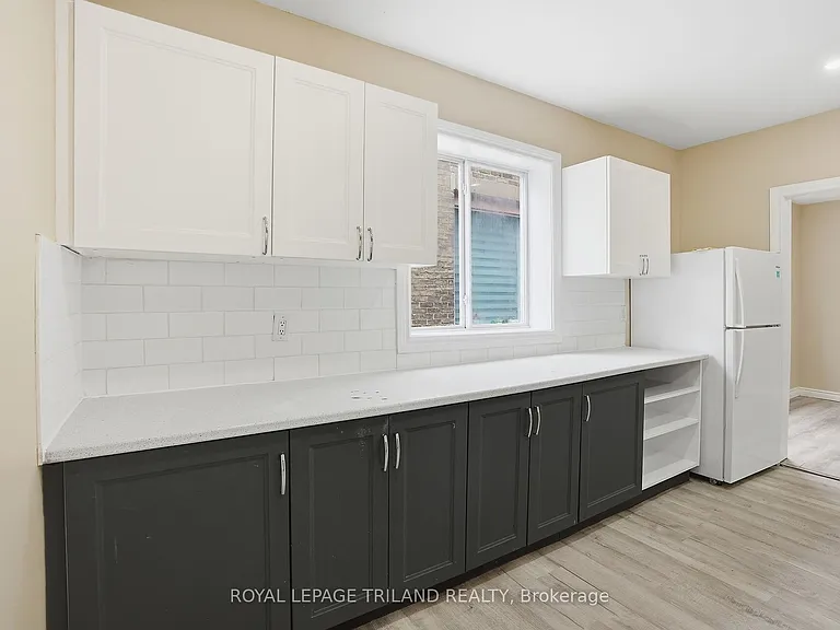 151 Waterloo St — Photo 6