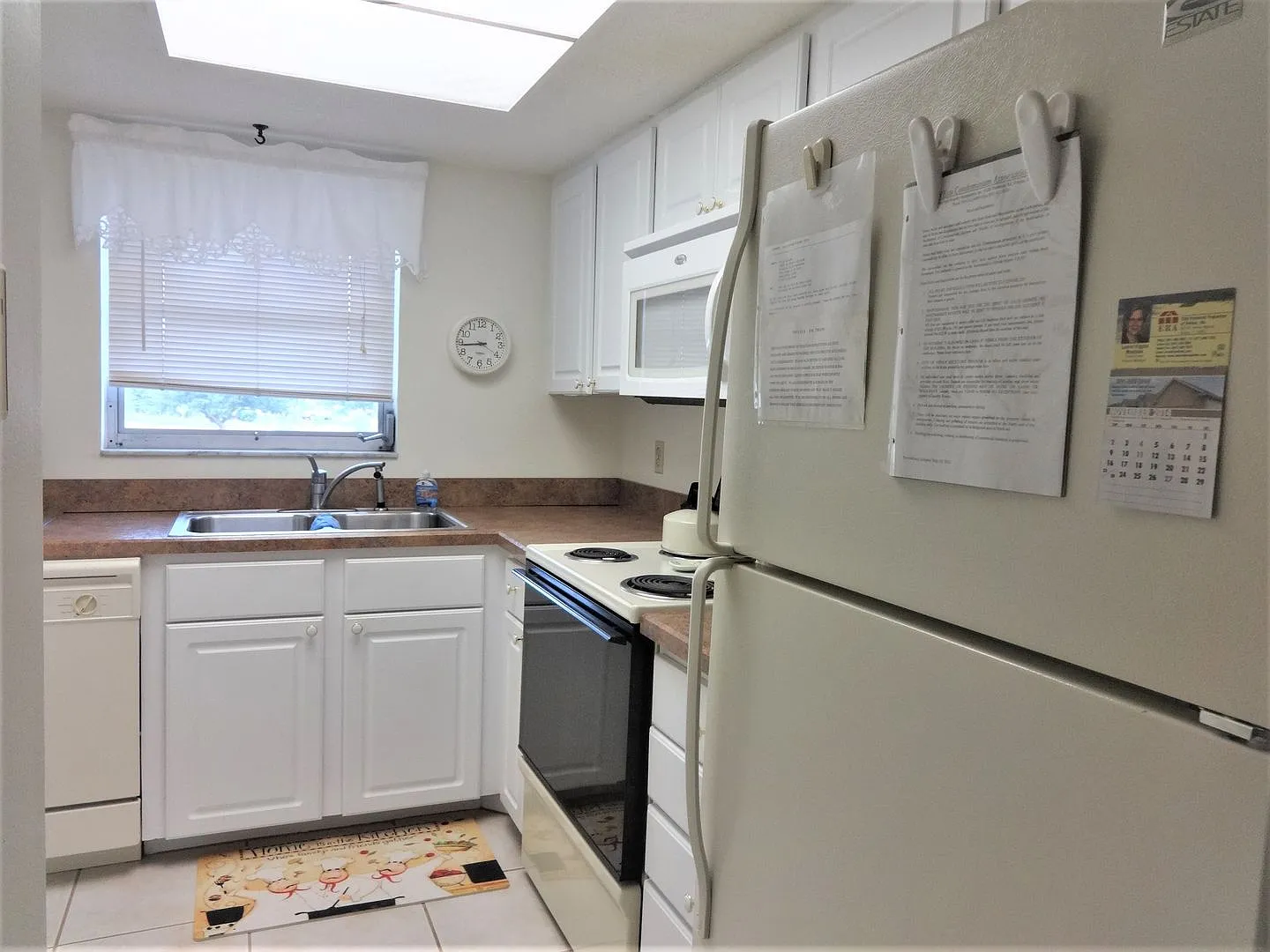 2BR/2BA 2nd Floor Condo in Capri Isles — Photo 2