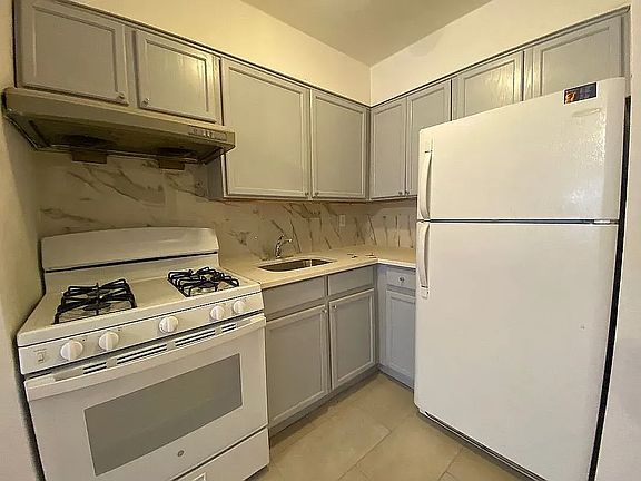 2nd image of 47 Maspeth Ave APT 1