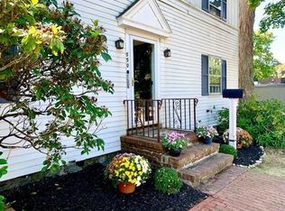548-550 Commonwealth Ave, Newton, MA 02459