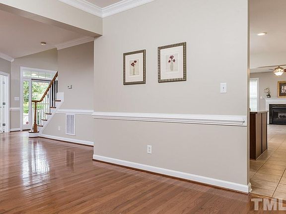 3rd image of 1506 Starmont Dr