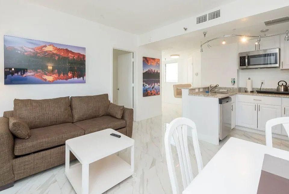 2nd image of 485 Brickell Ave #6D
