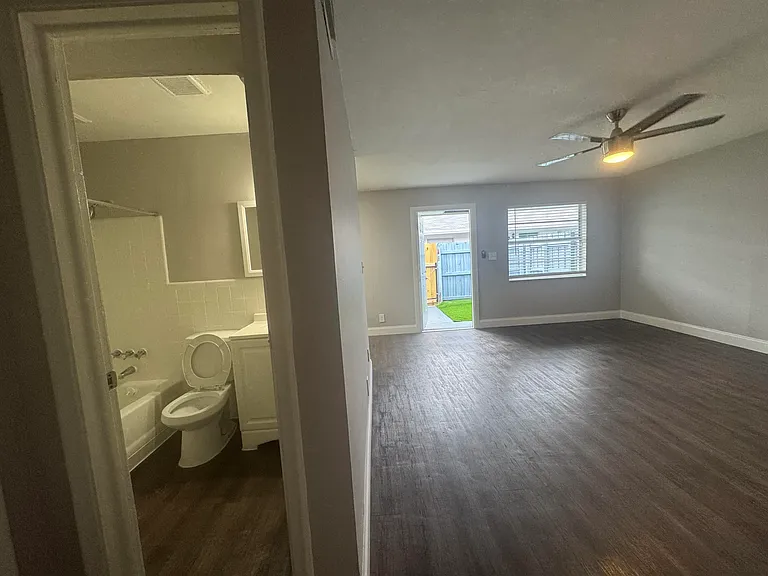 522 SW 20th Ave #2 — Photo 13