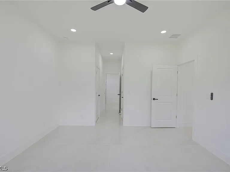 3213 51st St W — Photo 12