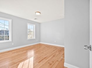 81 Keeley St, Fall River, MA 02723