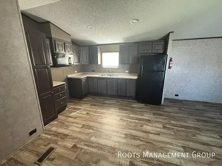 4506 N Business Highway 77 #105 — Photo 3