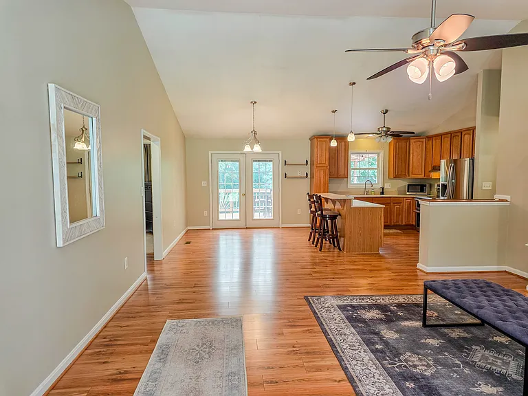 8401 Kennedy Dr — Photo 17
