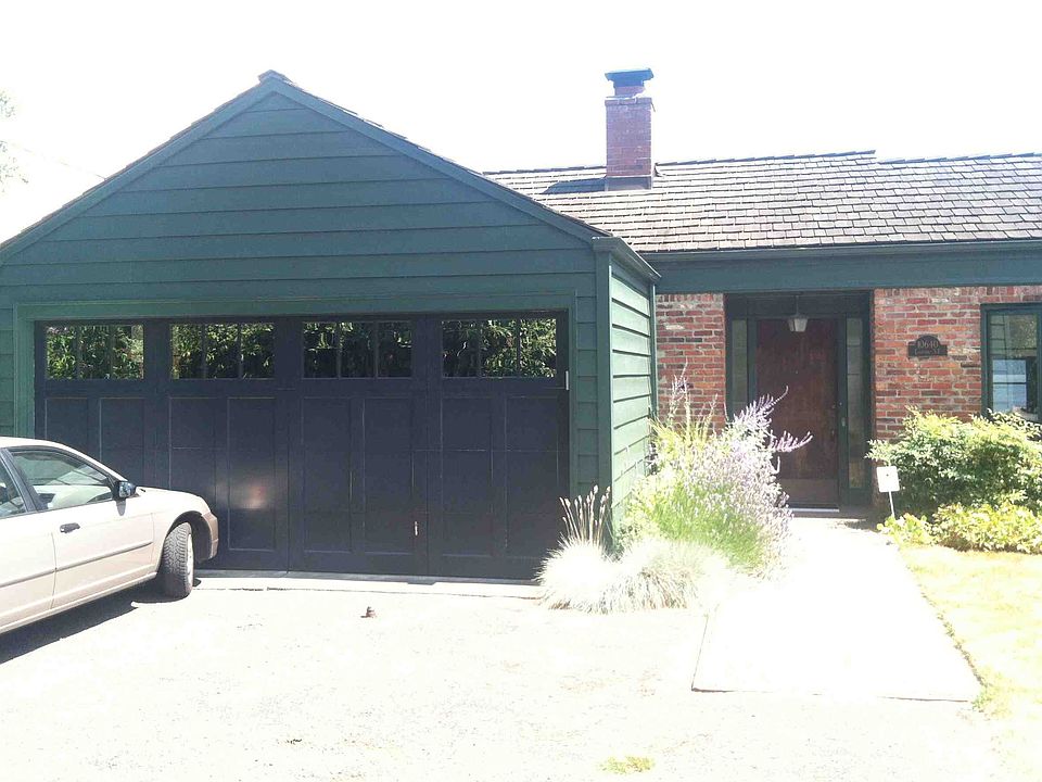 1st image of 10640 Lakeside Ave NE
