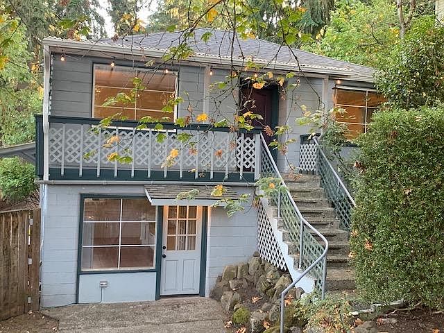 Mapleleaf House street view.