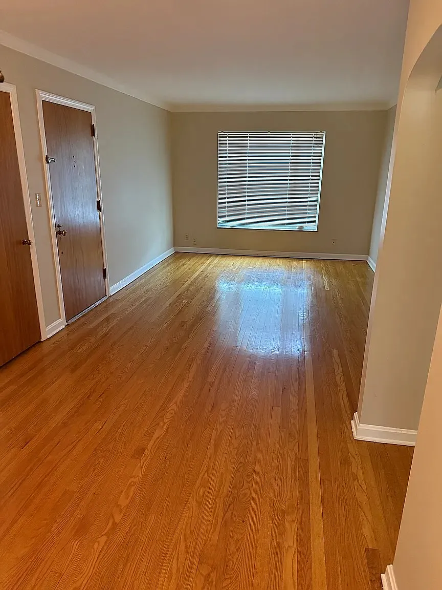 2 bed, 800 sqft, $925 — Photo 2