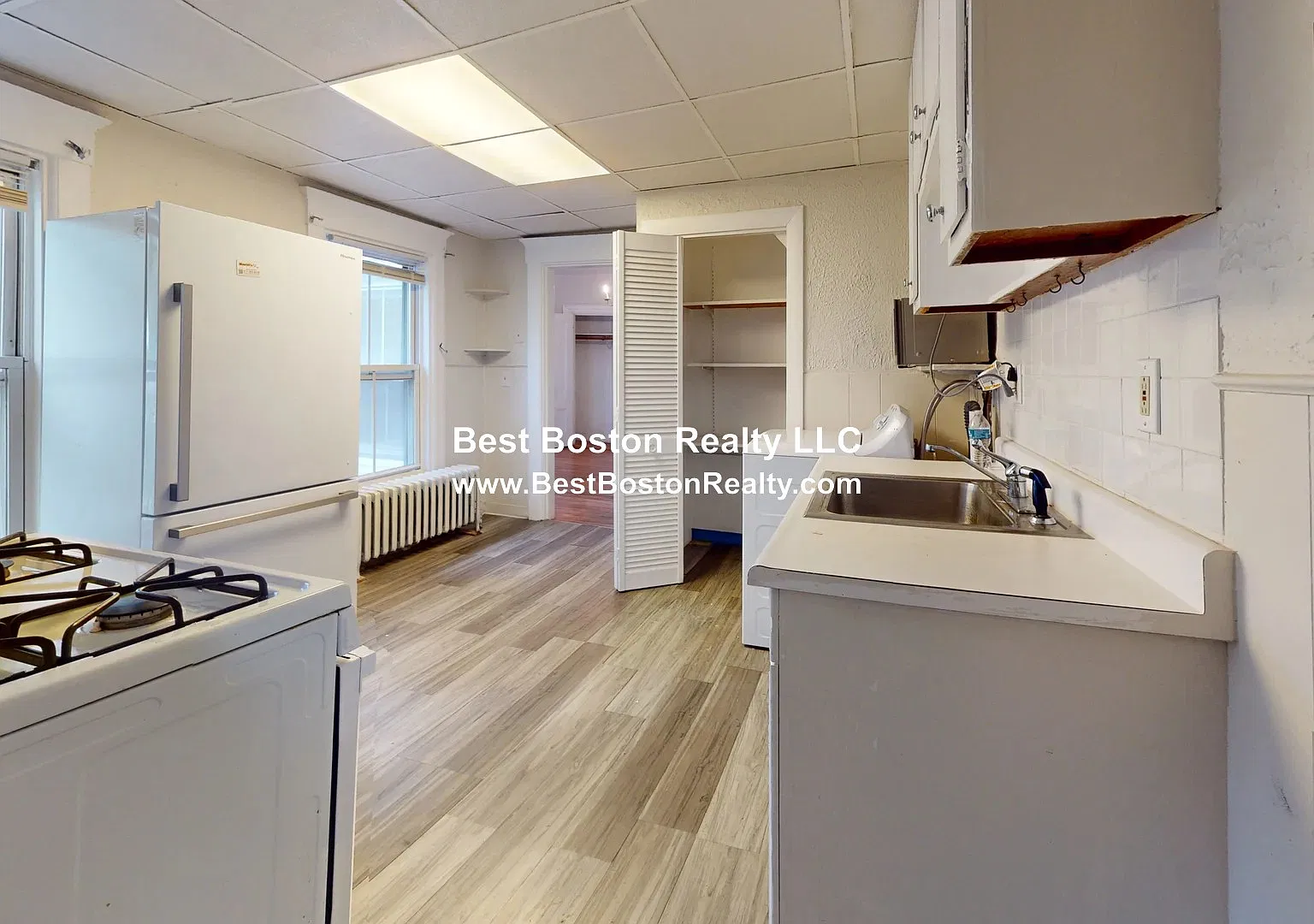 2 bed, 1.0 bath, 1200 sqft, $2,200 — Photo 2
