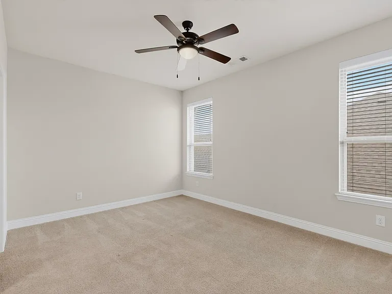 5901 The Esplanade Dr — Photo 35