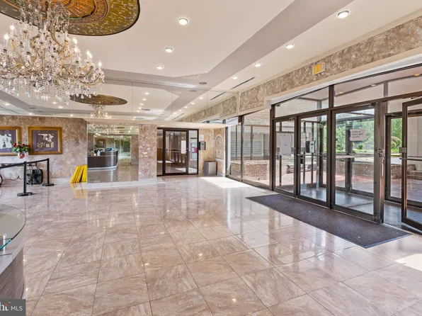 1836 Metzerott Rd APT 206, Hyattsville, MD 20783