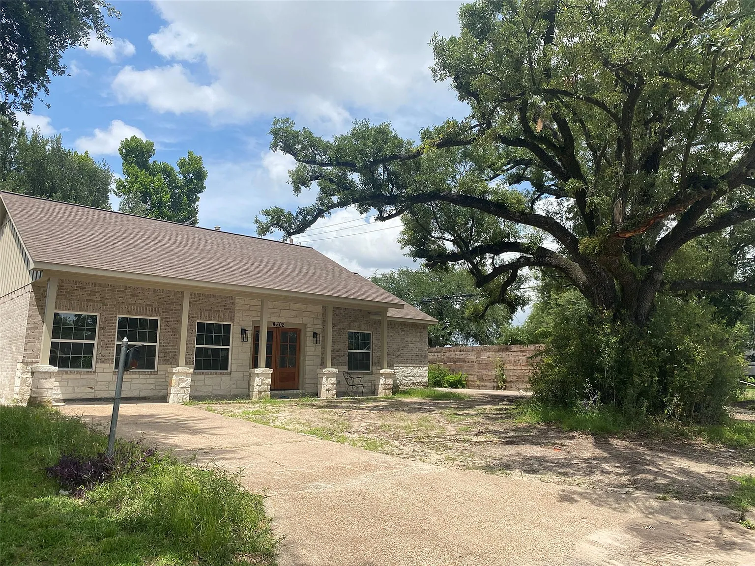 3 bed, 2.0 bath, 1675 sqft, $3,150 — Photo 4