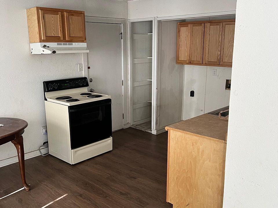 2nd image of 2045 Oklahoma St