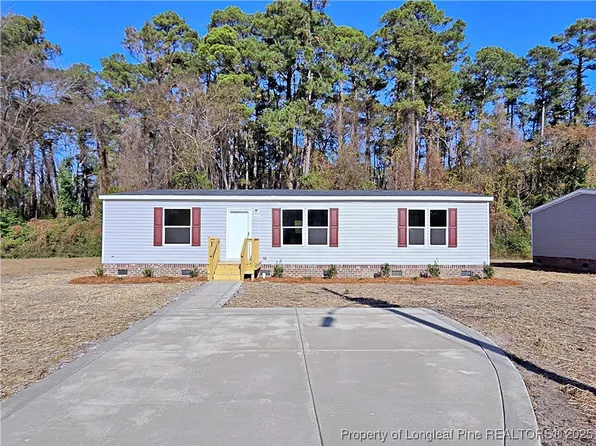 4051 Lodge Dr, Wade, NC 28395