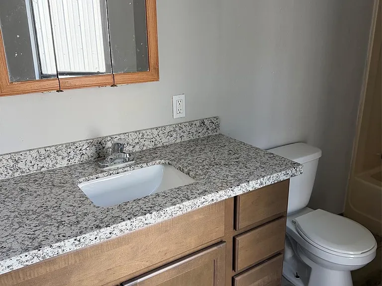 3211 Keller St — Photo 9