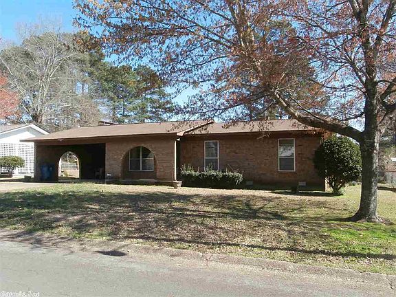 2nd image of 2409 Southgate Dr