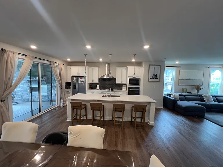 7608 Cross Creek Dr — Photo 5