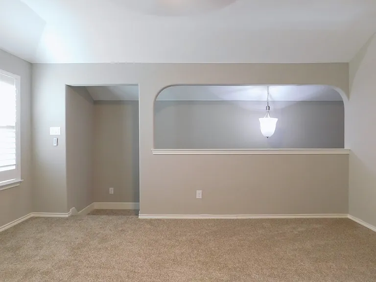 2401 Windhaven Dr — Photo 29