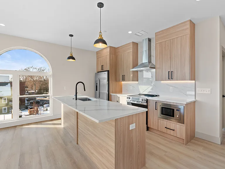 463 Franklin St #202 — Photo 42