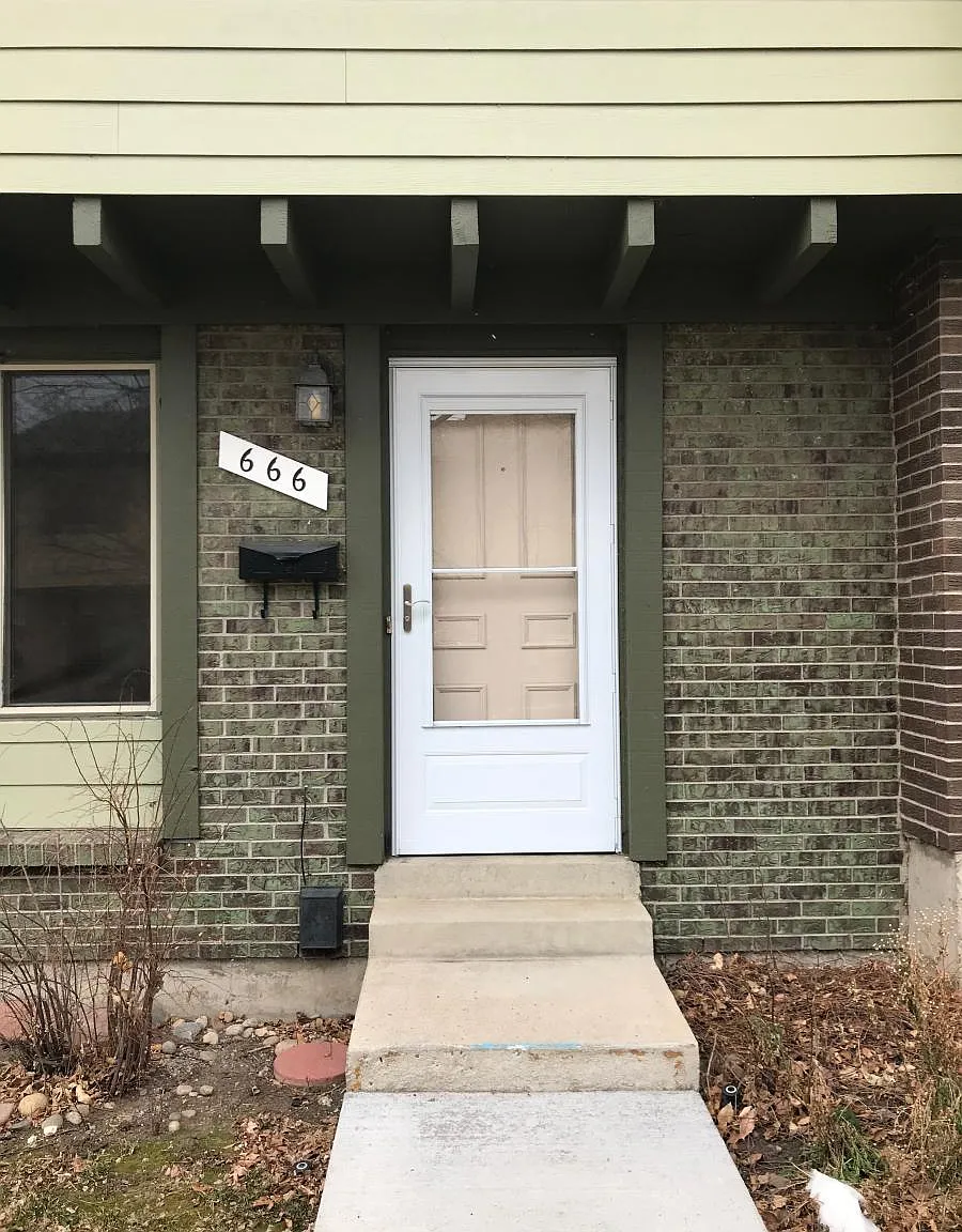 3 bed, 1400 sqft, $2,625 — Photo 1
