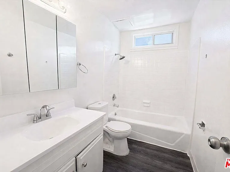 1208 W Adams Blvd #6 — Photo 7