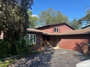 5200 Roberta Ln, Richton Park, IL 60471