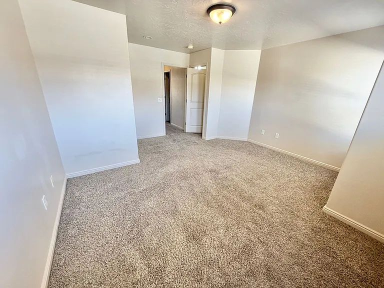 3419 S River Rd #51 — Photo 23