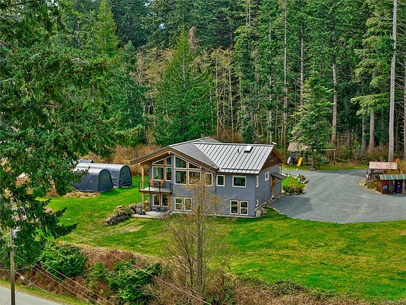 3rd image of 609 Valpy Rd
