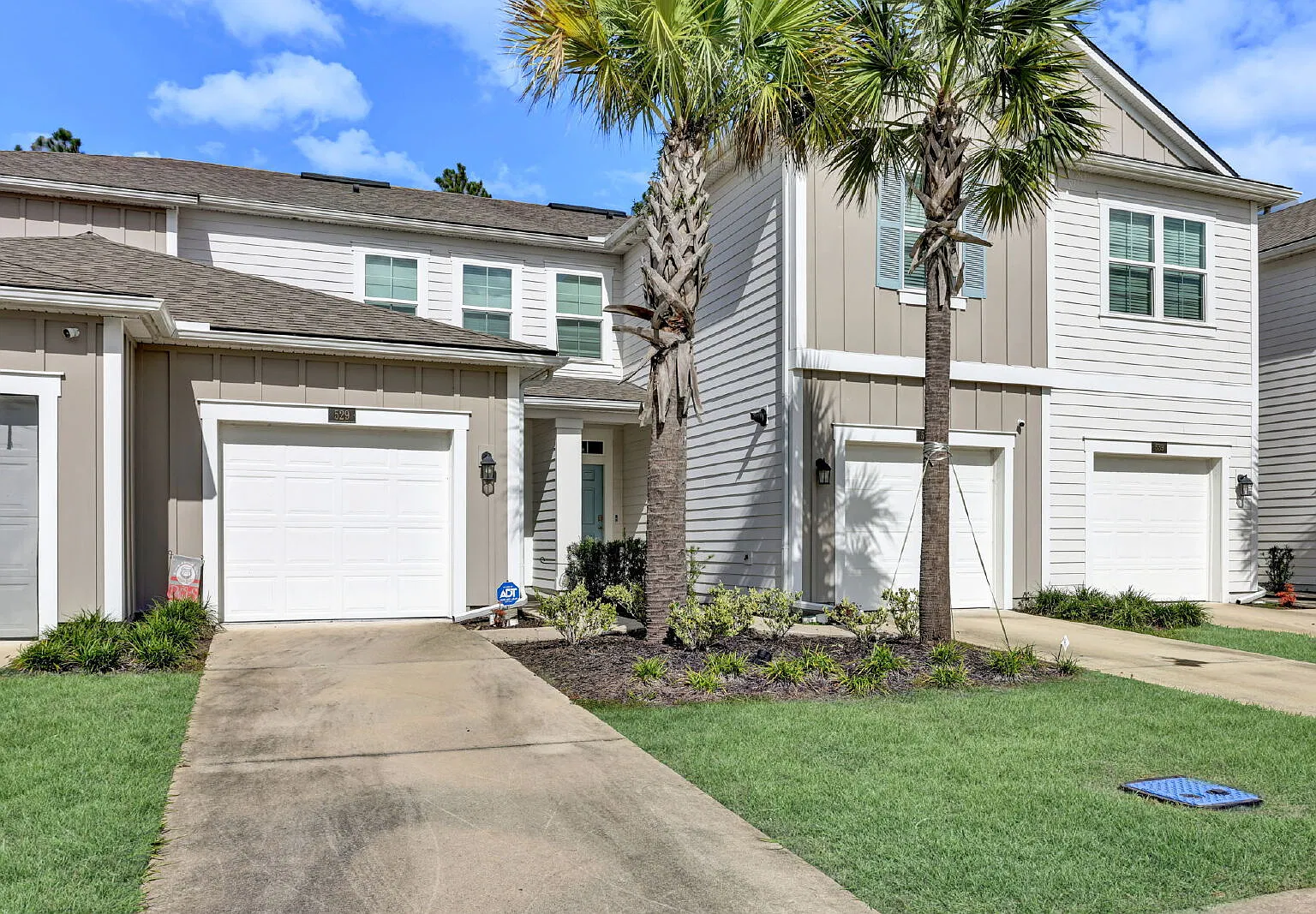 2 bed, 2.5 bath, 1442 sqft, $1,945 — Photo 1