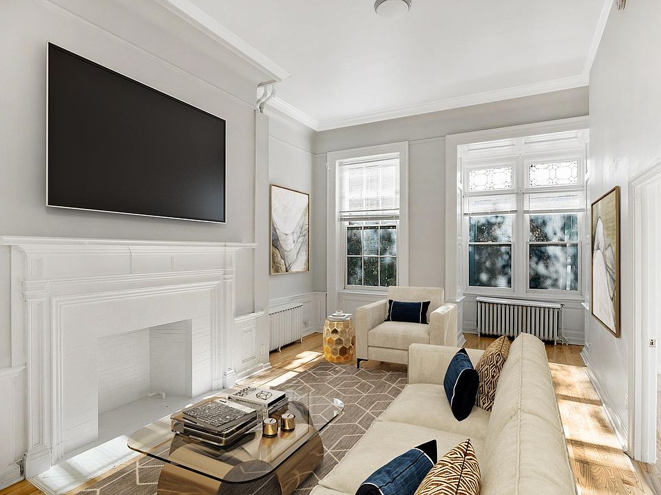 1st image of 1023 Spruce St APT 11