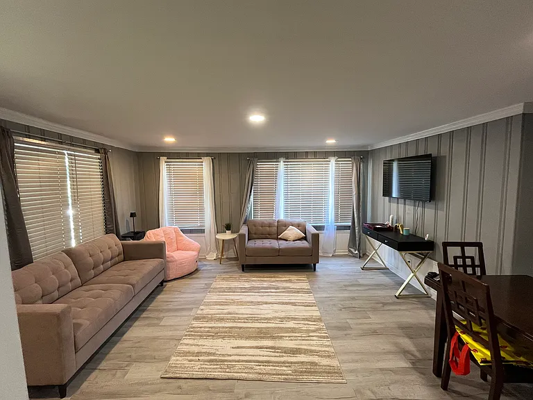 2015 Old Edisto Dr — Photo 2