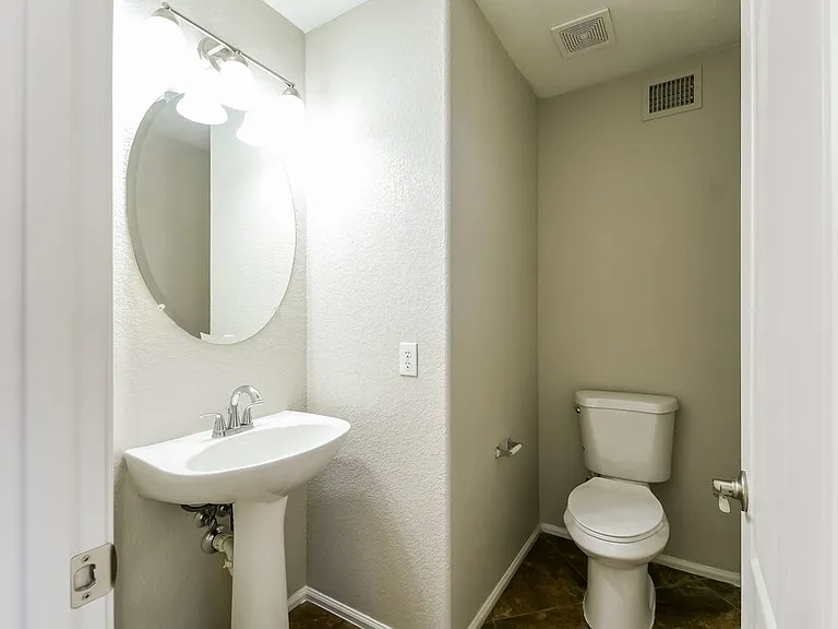 2437 W Running Deer Trl — Photo 15