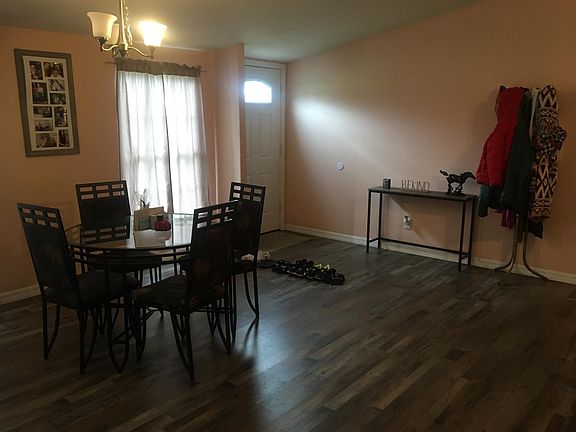 4th image of 3660 NE 86th Ln