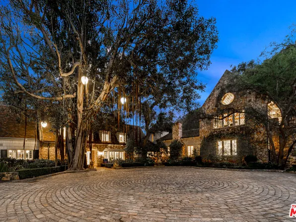 9631 Cedarbrook Dr, Beverly Hills, CA 90210