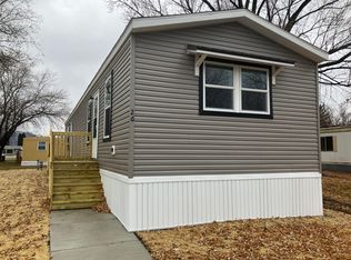 26 Michigan Ln, Winona, MN 55987