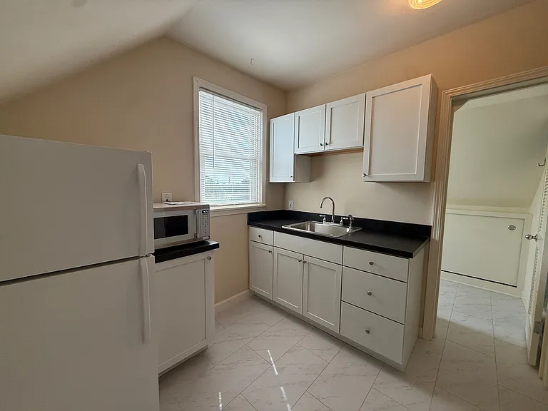 1605 Beechwood Ave #3 — Photo 5