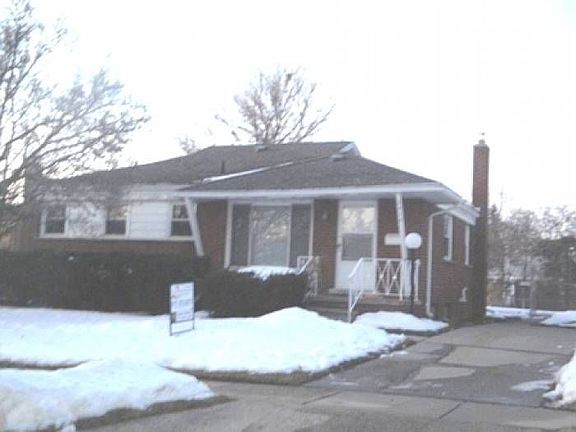 2nd image of 3414 Cornelia Dr