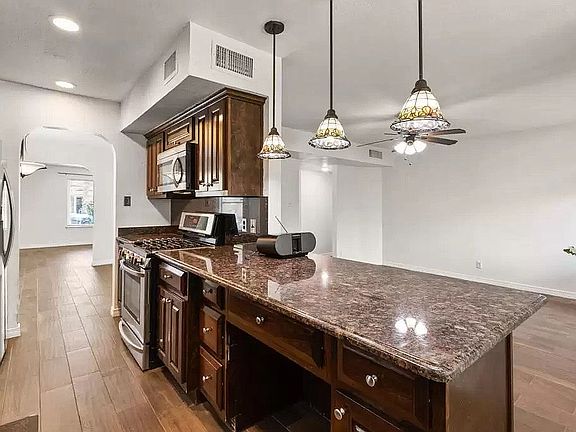 3rd image of 7724 Luz De Camino Way