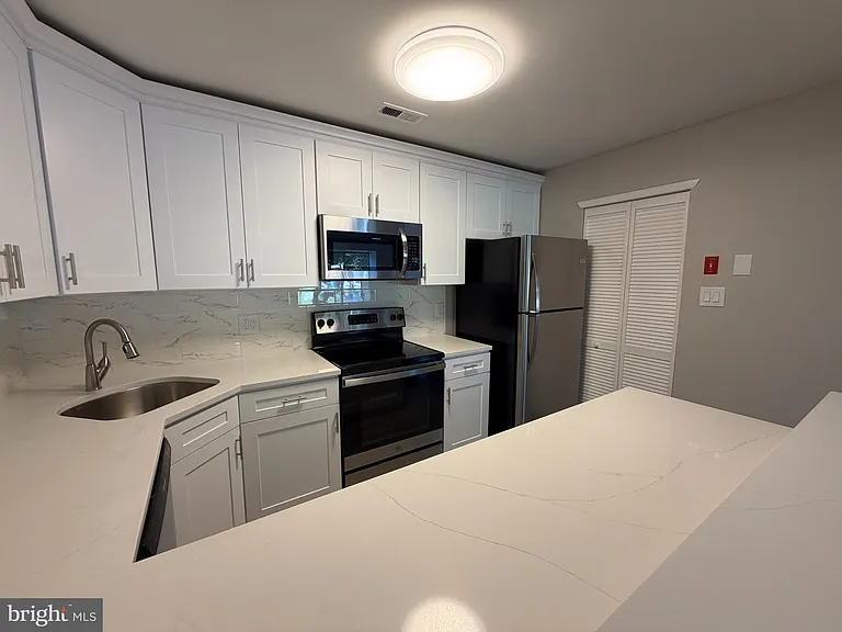 4306 Aberdeen Dr #A — Photo 5