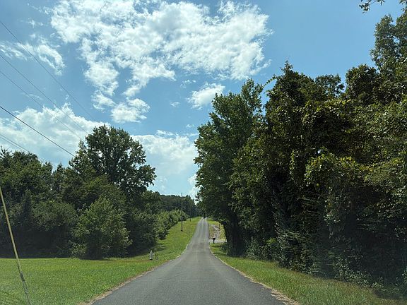 5th image of 1711 McCurdy Loop Rd E