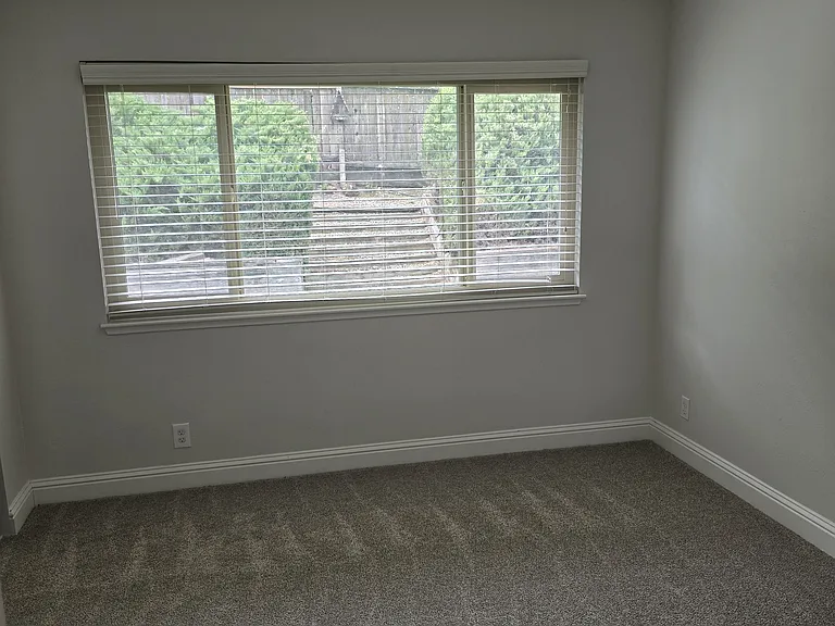 7990 Glenbar Way — Photo 12