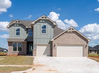 4904 Misty Wood Ln, Mustang, OK 73064