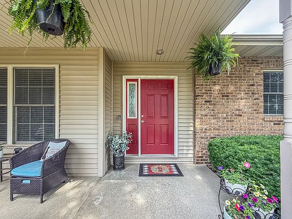 4th image of 3906 Turnberry Dr