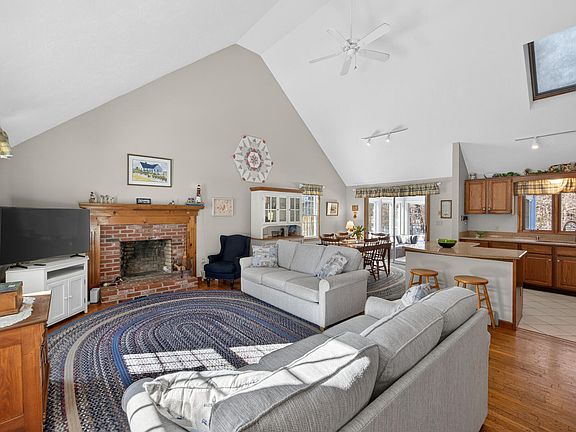 2nd image of 115 Wamsutta Road