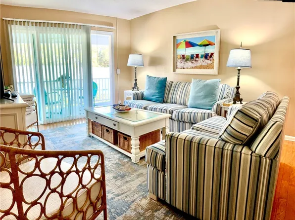 850 Mallery St APT J14, Saint Simons Island, GA 31522