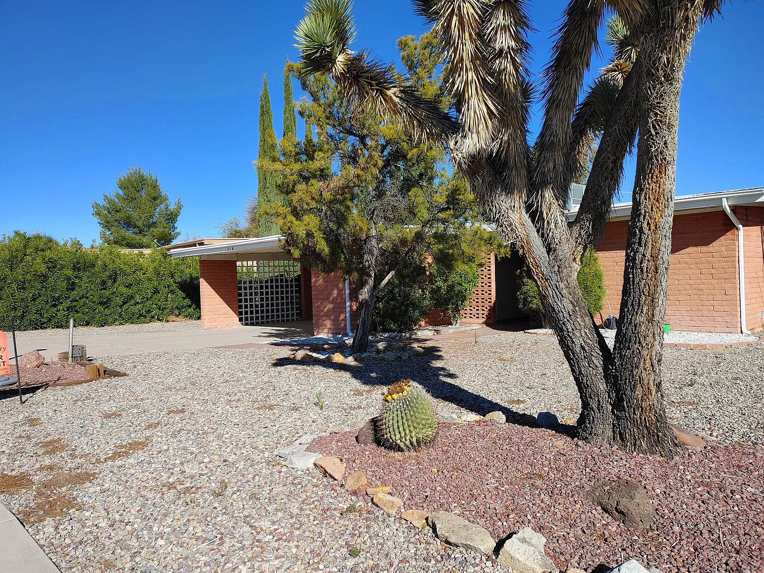 316 West Via Bacanora - 1 — Photo 2